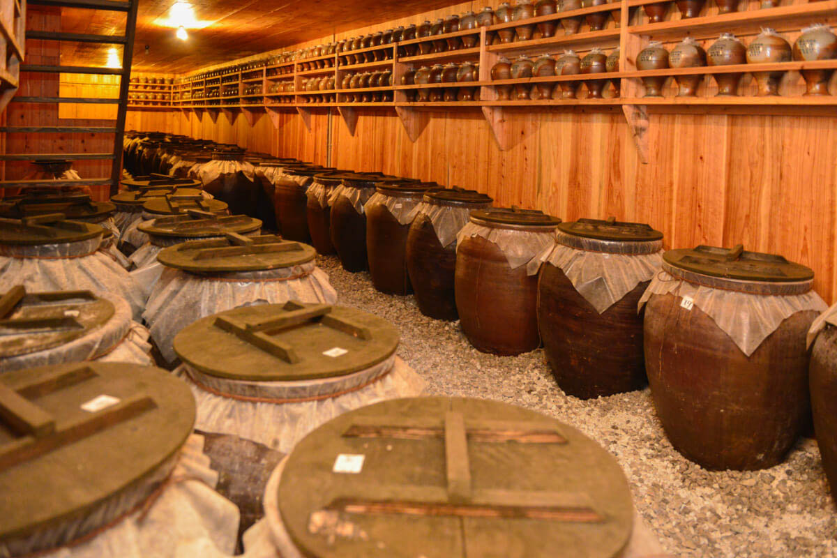 di127_02_awamori-distillery-okinawa di127_02_awamori-distillery-okinawa