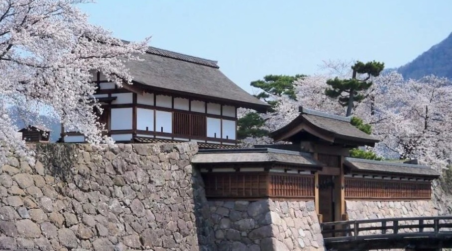 Matsushiro-castle-001